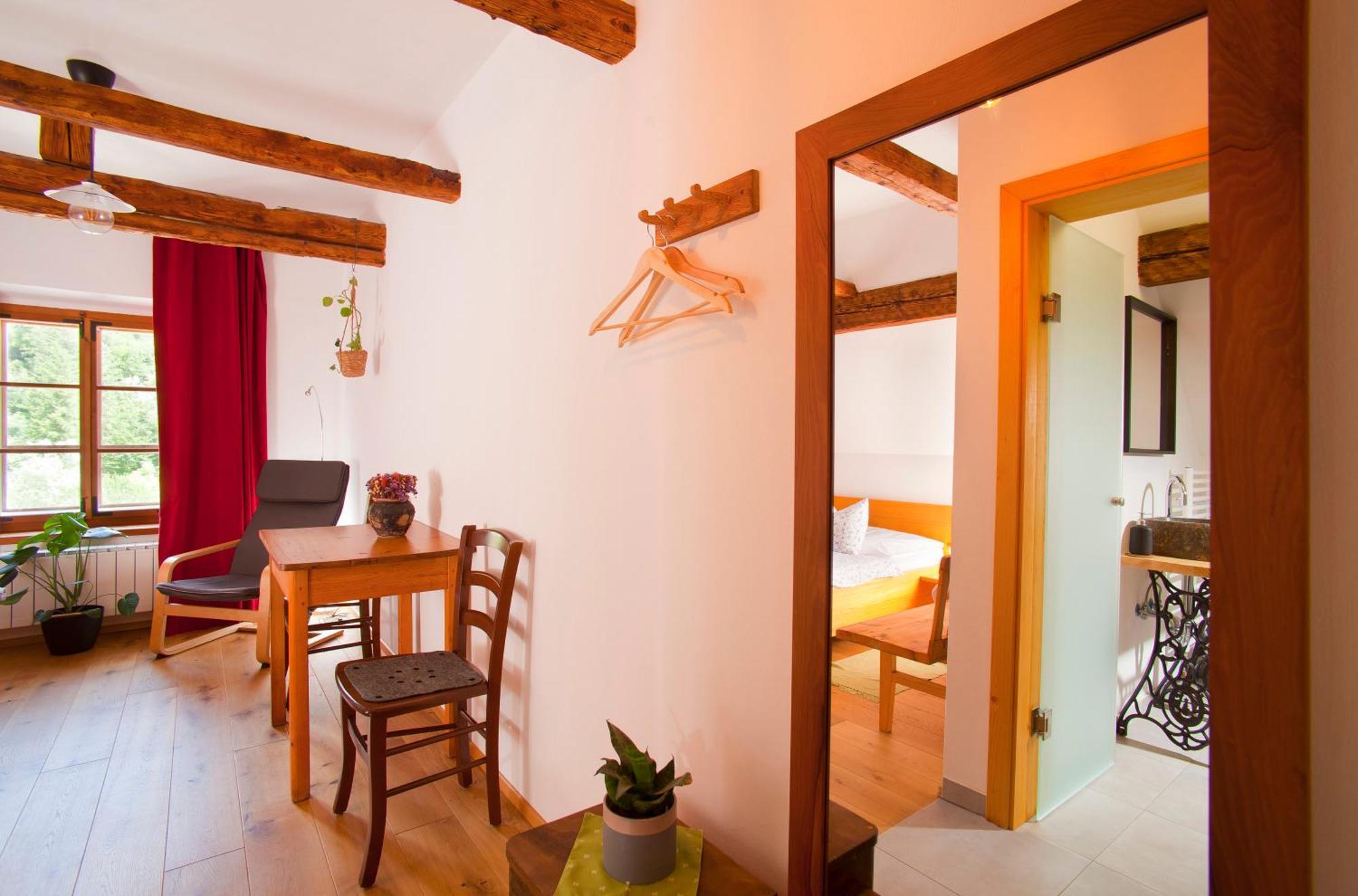 Juvanova Hous - Rooms Luče Esterno foto